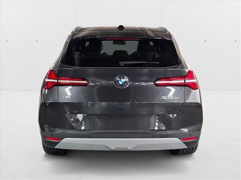 Used 2025 BMW X3 xDrive30i w/ Convenience Package image 7