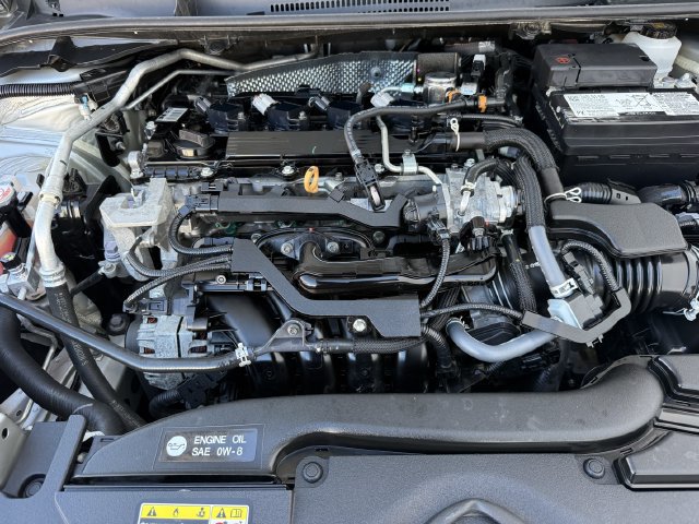 Used 2025 Toyota Corolla LE FWD image 31