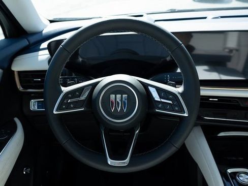 New 2026 Buick Envision Avenir image 17