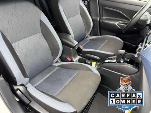 Certified 2025 Nissan Versa SV w/ Trunk Package FWD image 11