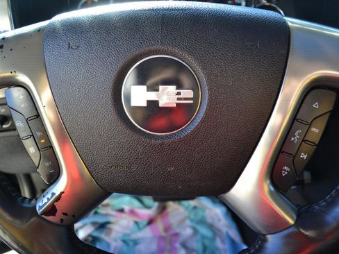 Used 2009 HUMMER H2 Luxury image 16