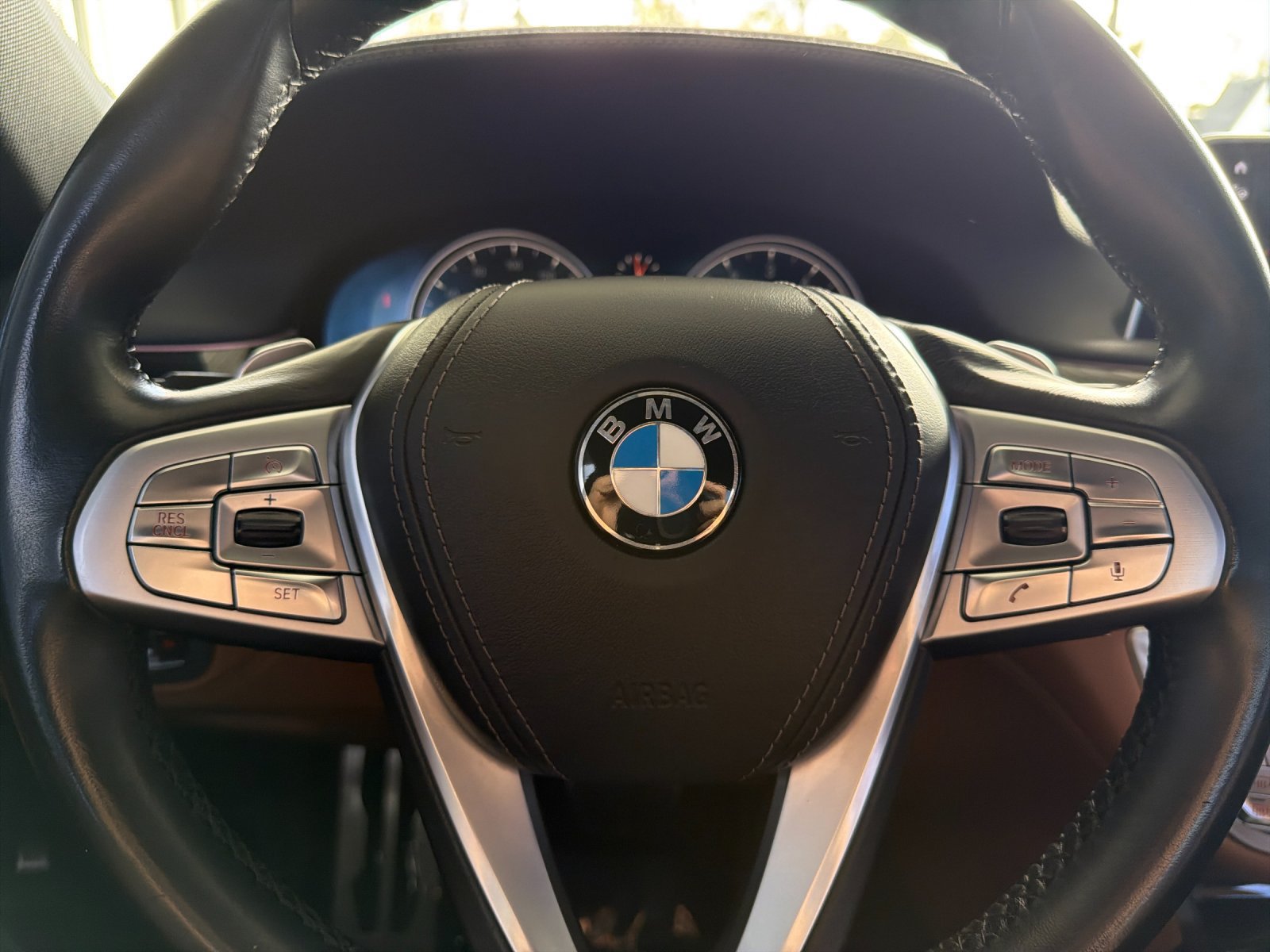 Used 2019 BMW 740i w/ M Sport Package RWD image 22