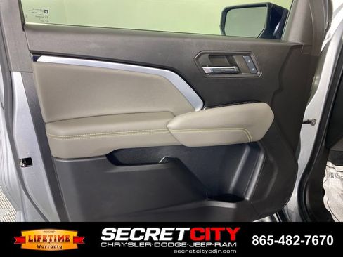 Used 2024 Chevrolet Colorado ZR2 AWD/4WD image 12
