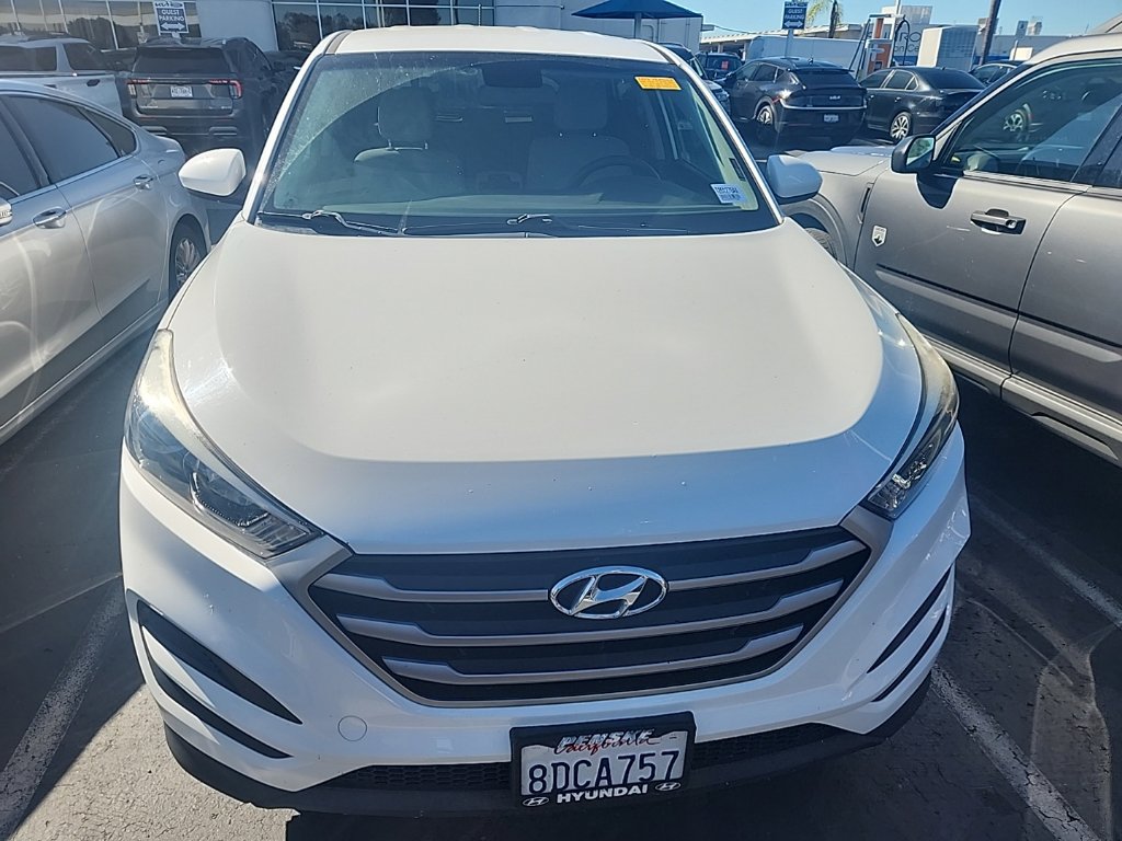 Used 2017 Hyundai Tucson SE w/ Cargo Package FWD image 2