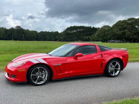 Used 2011 Chevrolet Corvette Grand Sport w/ Preferred Equipment Group RWD image 5