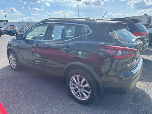 Used 2022 Nissan Rogue Sport SV w/ Technology Package AWD/4WD image 3