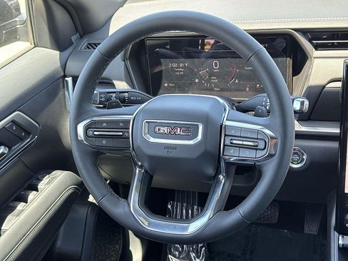 New 2027 GMC Terrain Elevation w/ LPO, Floor Liner Package FWD image 8