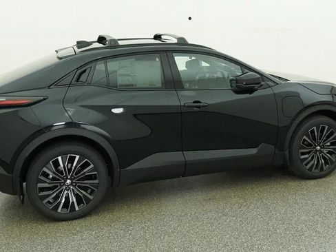 New 2026 Toyota C-HR AWD/4WD image 10