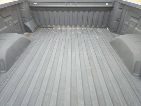 Used 2021 GMC Sierra 1500 SLE image 30