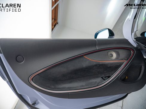 Used 2024 McLaren Artura image 34