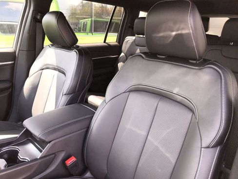 New 2026 Jeep Grand Cherokee L Limited image 15