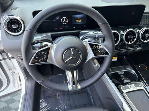 Used 2026 Mercedes-Benz GLB 250 image 15