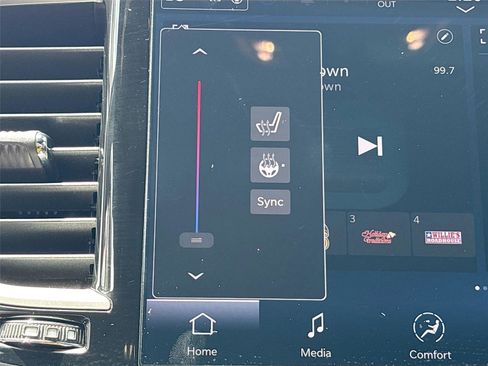 Used 2025 Chrysler Pacifica Select FWD image 19