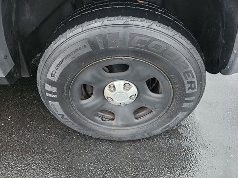 Used 2005 Jeep Liberty Sport image 23