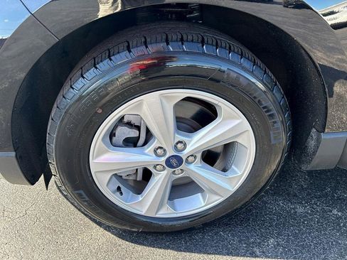 Used 2022 Ford Edge SE image 26