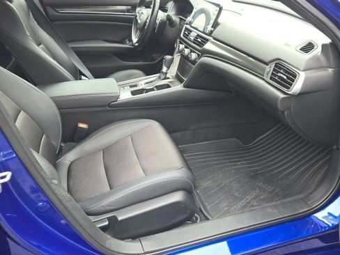 Used 2020 Honda Accord Sport image 9