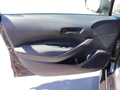 Used 2023 Toyota Corolla LE FWD image 10