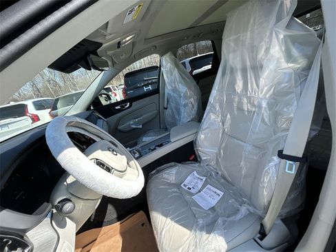 New 2025 Volvo XC60 T8 Plus w/ Climate Package image 11