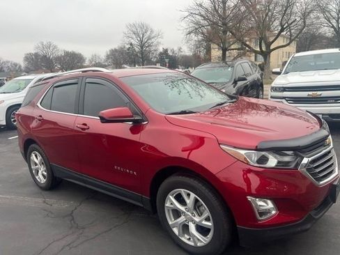 Used 2020 Chevrolet Equinox LT image 3