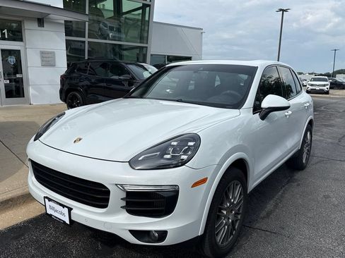Used 2016 Porsche Cayenne S AWD/4WD image 2