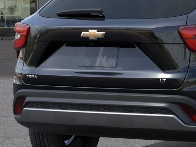 New 2026 Chevrolet Trax LT w/ Sunroof Package FWD image 14