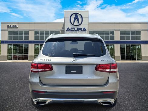Used 2019 Mercedes-Benz GLC 300 4MATIC image 4