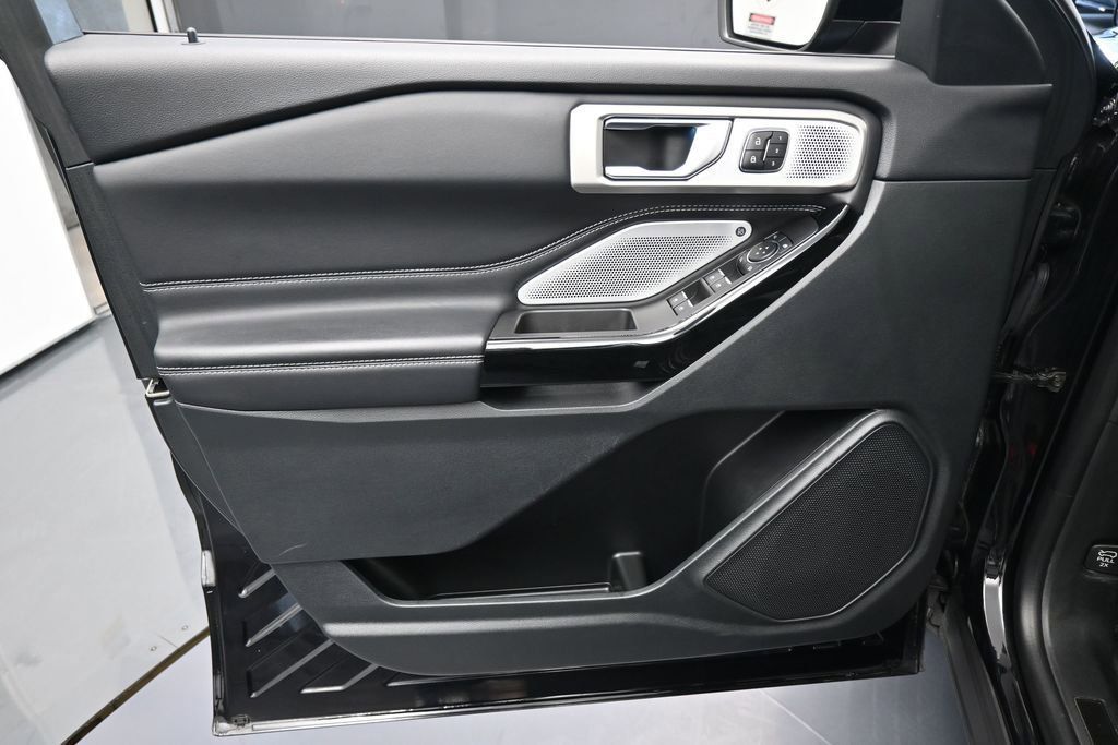 Used 2024 Ford Explorer ST w/ Equipment Group 401A AWD/4WD image 13