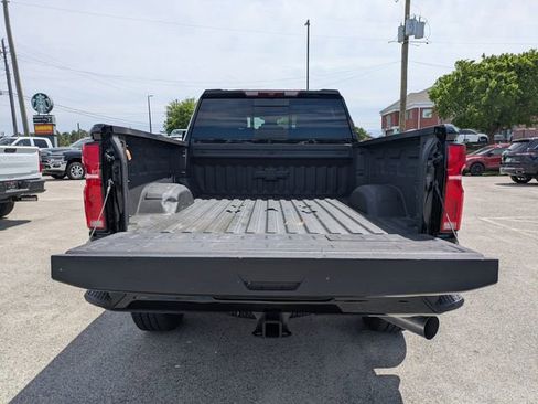 Used 2024 Chevrolet Silverado 2500 LTZ w/ LTZ Plus Package AWD/4WD image 13