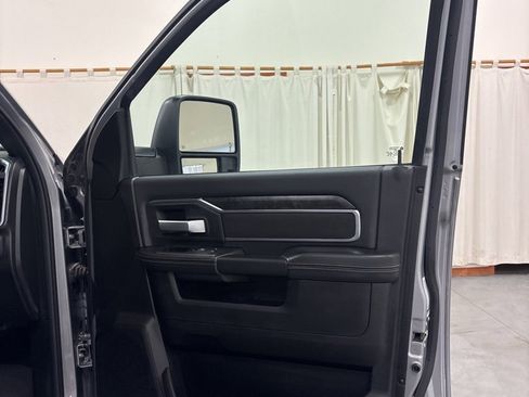Used 2024 RAM 2500 Big Horn w/ Bed Utility Group image 30