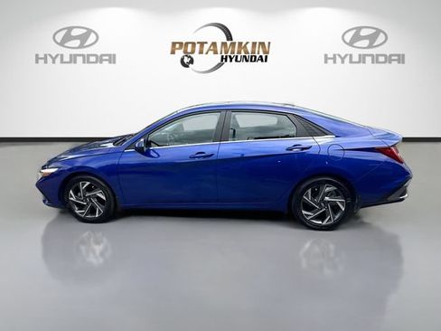 Certified 2024 Hyundai Elantra SEL w/ Convenience Package FWD image 8