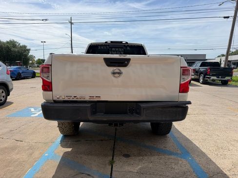 Used 2018 Nissan Titan S RWD image 6