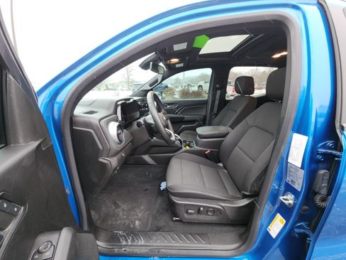 Used 2023 Chevrolet Colorado LT w/ LT Convenience Package II AWD/4WD image 27