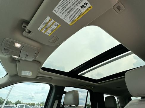 Used 2019 Ford Expedition Limited w/ Special Edition Package RWD image 11