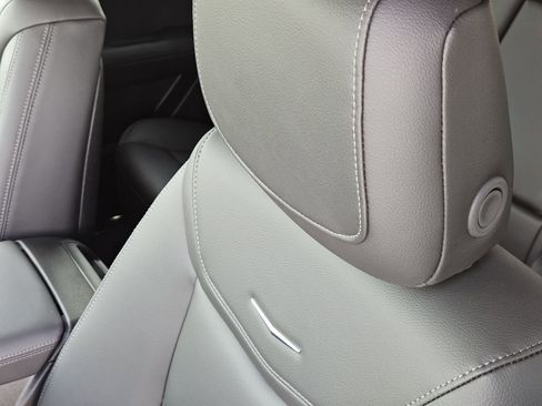 New 2026 Cadillac XT5 Luxury image 27