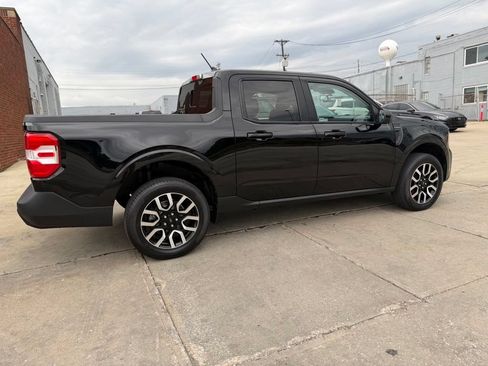 Used 2022 Ford Maverick Lariat FWD image 5