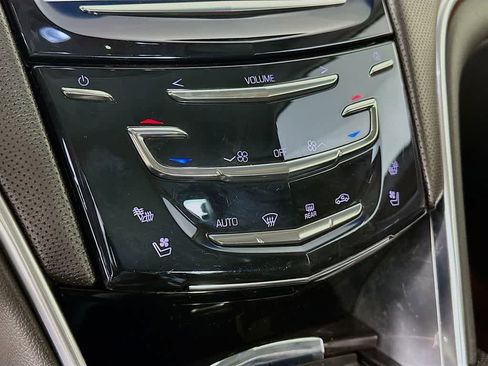 Used 2016 Cadillac XTS Luxury image 18