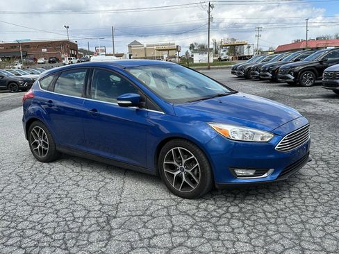 Used 2018 Ford Focus Titanium image 2