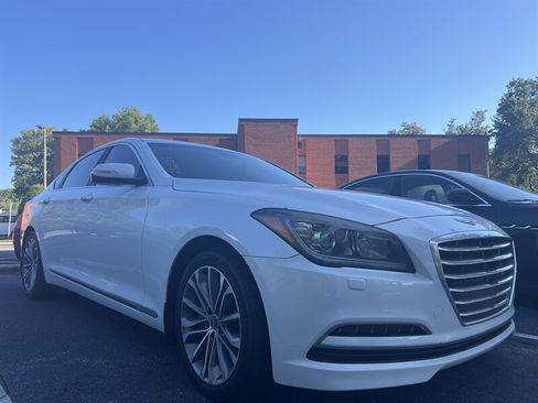 Used 2016 Hyundai Genesis 3.8 AWD/4WD image 3