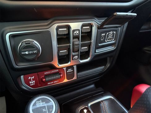 Certified 2023 Jeep Gladiator Mojave w/ Trailer Tow Package image 27