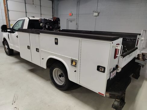 Used 2020 Ford F350 XL w/ Power Equipment Group RWD image 24