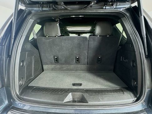 Used 2021 Chevrolet Tahoe LT w/ LT Signature Package RWD image 32