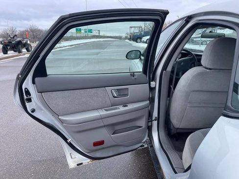Used 2000 Ford Taurus SES image 24