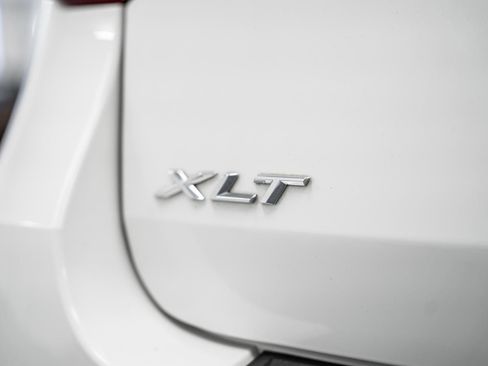 Used 2022 Ford Explorer XLT w/ Equipment Group 202A image 21