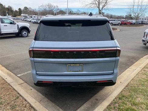 Certified 2025 Lincoln Navigator Reserve w/ Jet Appearance Package image 32