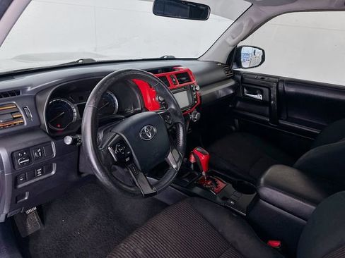 Used 2018 Toyota 4Runner TRD Off-Road w/ TRD Performance Package image 9