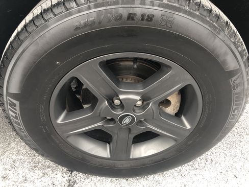 Used 2023 Land Rover Defender 110 S image 34