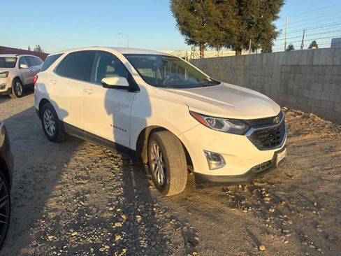 Used 2018 Chevrolet Equinox LT FWD image 3