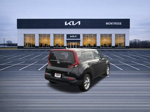 Used 2021 Kia Soul S FWD image 6