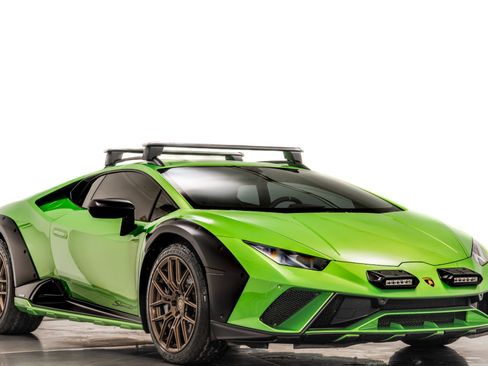 Used 2024 Lamborghini Huracan Sterrato image 34