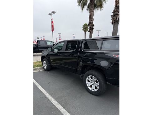 Used 2016 Chevrolet Colorado LT w/ LT Convenience Package image 4